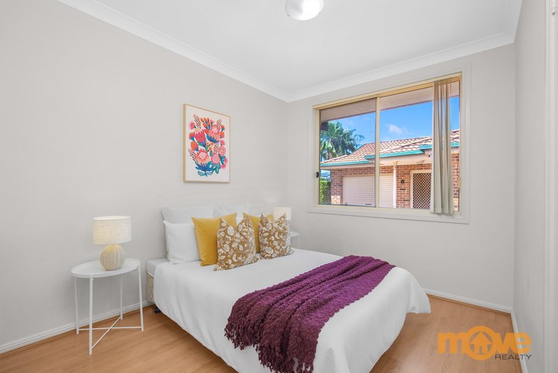 Photo - 5/72 Ballandella Road, Toongabbie NSW 2146 - Image 4