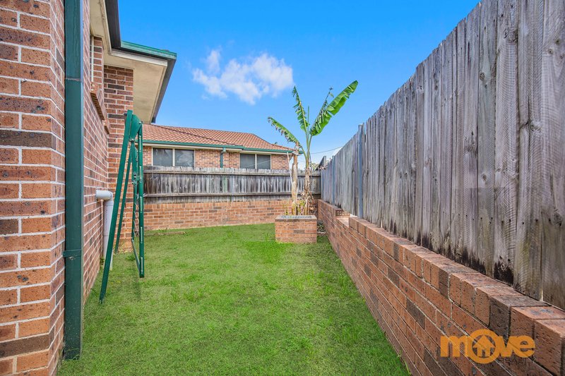 Photo - 5/72 Ballandella Road, Toongabbie NSW 2146 - Image 12