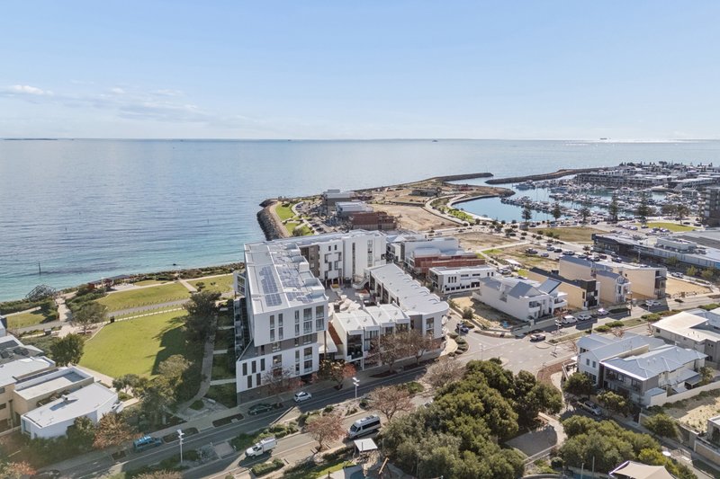 Photo - 57/37 Orsino Boulevard, North Coogee WA 6163 - Image 11