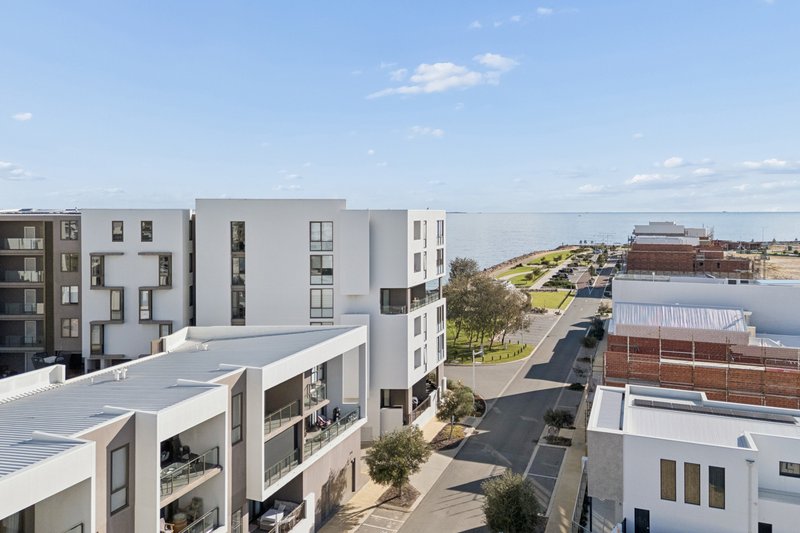 Photo - 57/37 Orsino Boulevard, North Coogee WA 6163 - Image 12