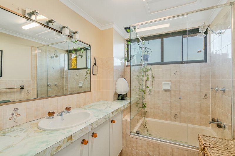 Photo - 5/74 Coolangatta Road, Coolangatta QLD 4225 - Image 5