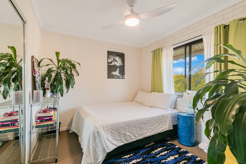 Photo - 5/74 Coolangatta Road, Coolangatta QLD 4225 - Image 6