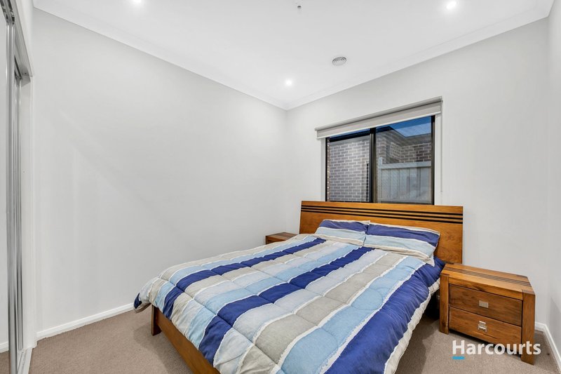 Photo - 574 Hume Drive, Fraser Rise VIC 3336 - Image 9