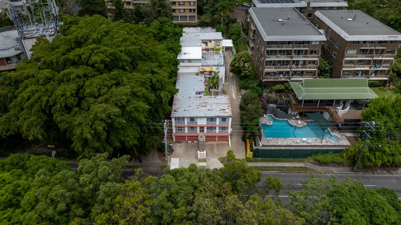 Photo - 5/75 Sir Fred Schonell Drive, St Lucia QLD 4067 - Image 9