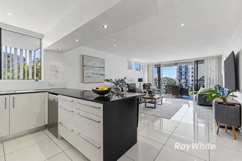 Photo - 5/75 Sutton Street, Redcliffe QLD 4020 - Image 1