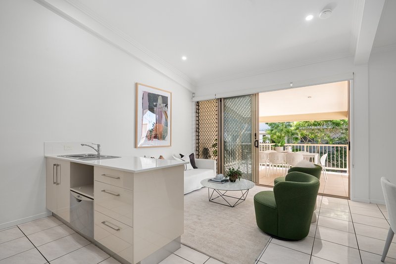 Photo - 5/76 Durham Street, St Lucia QLD 4067 - Image 2