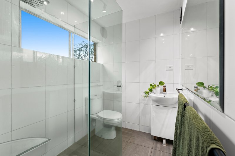 Photo - 5/77 Enoggera Terrace, Red Hill QLD 4059 - Image 12