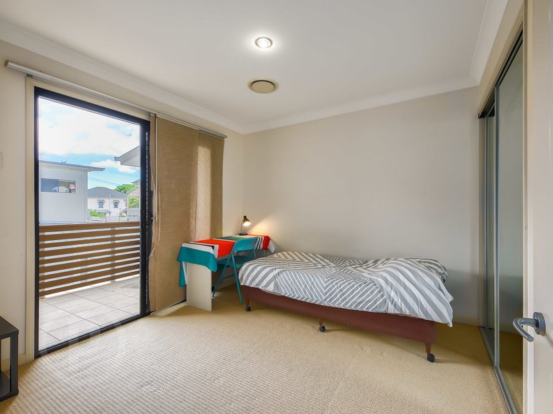 Photo - 5/77 Hows Road, Nundah QLD 4012 - Image 5