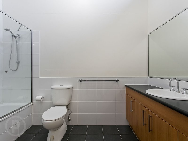 Photo - 5/77 Hows Road, Nundah QLD 4012 - Image 7