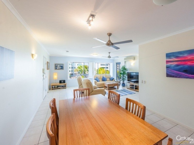 Photo - 5/77 Memorial Avenue, Maroochydore QLD 4558 - Image 4