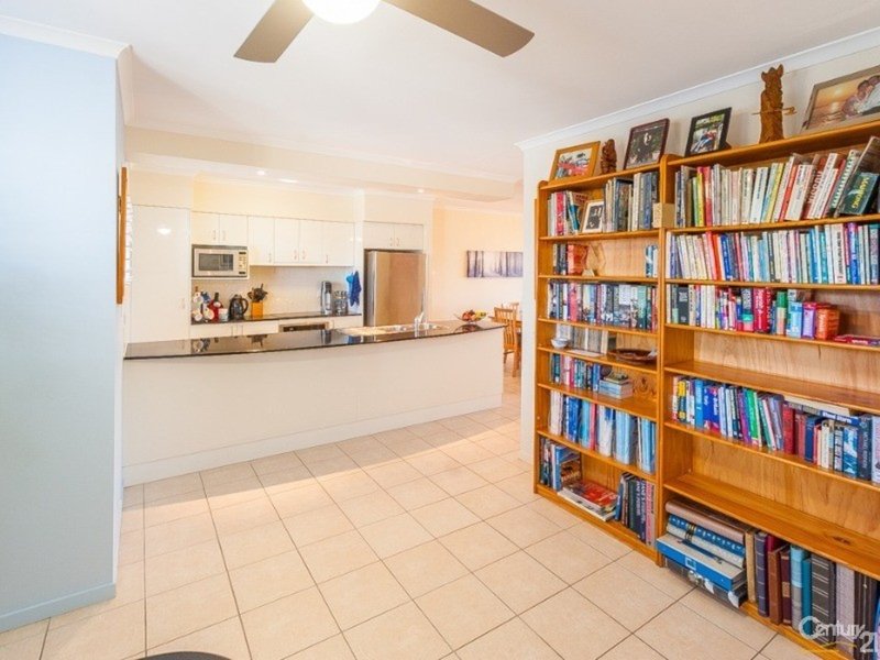 Photo - 5/77 Memorial Avenue, Maroochydore QLD 4558 - Image 12