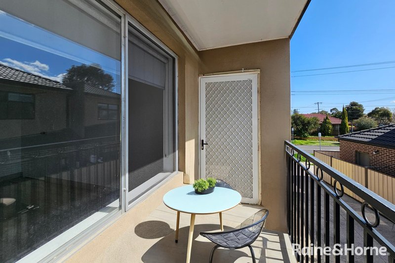 Photo - 5/79 Warwick Road, Sunshine North VIC 3020 - Image 6