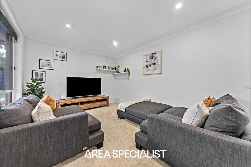 Photo - 57A Fairbairn Road, Cranbourne VIC 3977 - Image 5