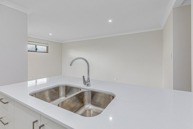 Photo - 57B Broadhurst Avenue, Ravenswood WA 6208 - Image 13