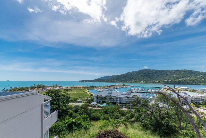 58 & 58A/17 Golden Orchid Drive, Airlie Beach QLD 4802