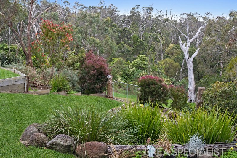 Photo - 58-60 Banool Crescent, Mount Eliza VIC 3930 - Image 3