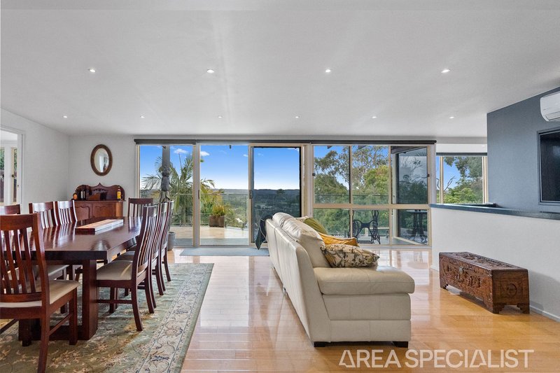 Photo - 58-60 Banool Crescent, Mount Eliza VIC 3930 - Image 9