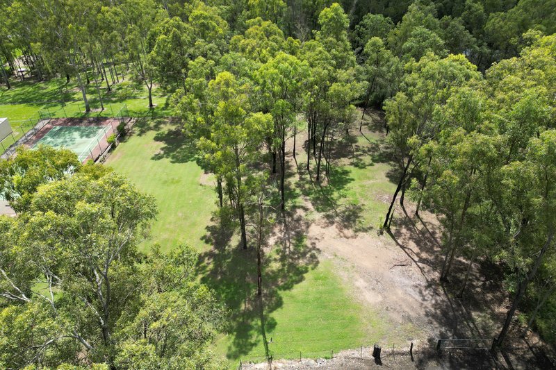 Photo - 58-60 Gascoyne Drive, Karalee QLD 4306 - Image 3