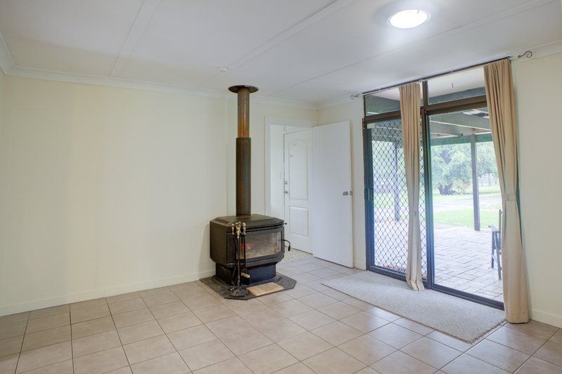 Photo - 58-60 Gascoyne Drive, Karalee QLD 4306 - Image 9