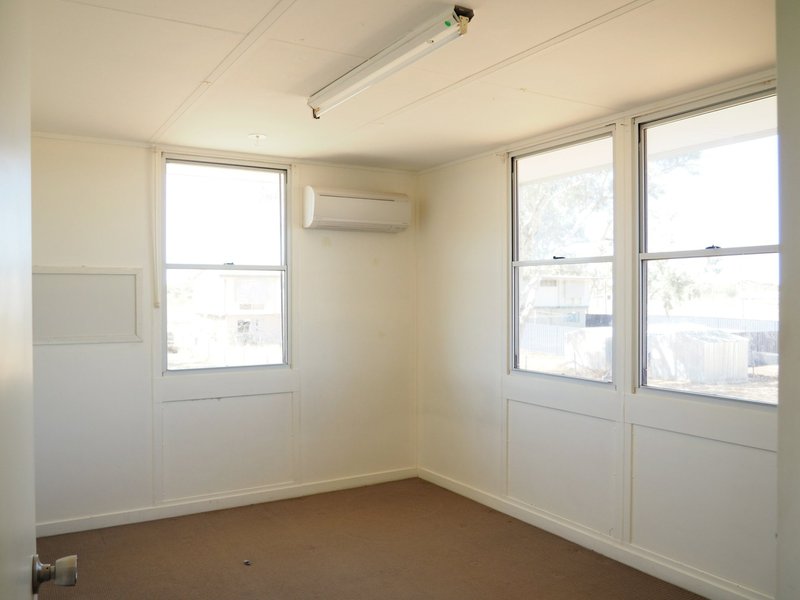 Photo - 58-64 Steele Street, Cloncurry QLD 4824 - Image 4