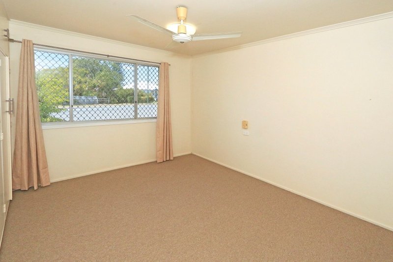 Photo - 58 Albert Street, The Range QLD 4700 - Image 5