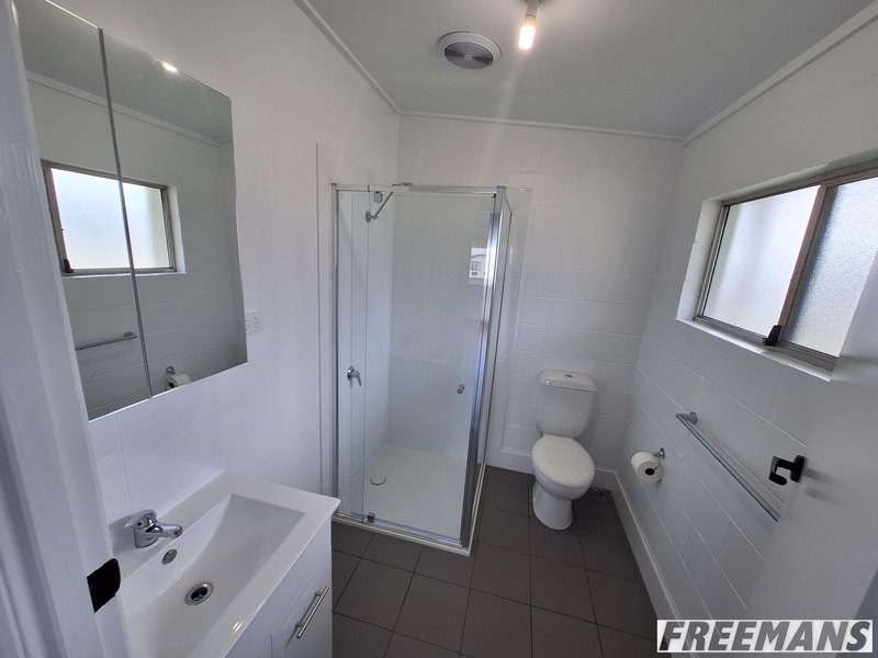 Photo - 5/8 Alfred Street, Nanango QLD 4615 - Image 4
