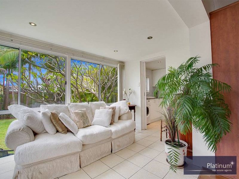 Photo - 58 Amourin Street, North Manly NSW 2100 - Image 7