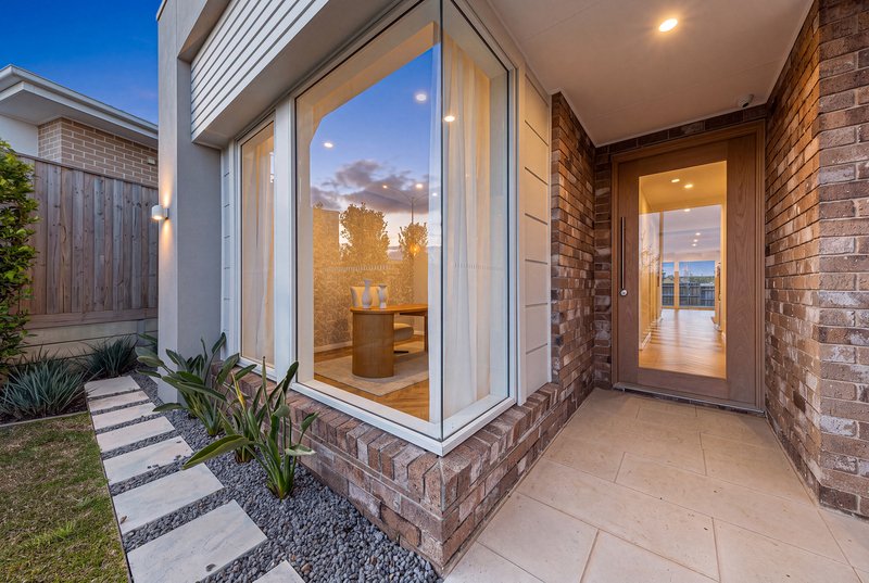 Photo - 58 Apsley Parkway, Nar Nar Goon North VIC 3812 - Image 2