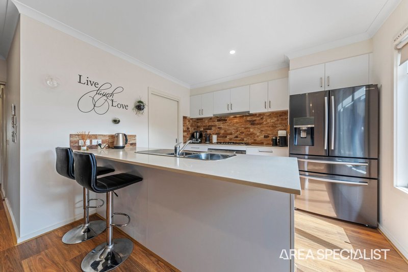 Photo - 58 Armidale Drive, Pakenham VIC 3810 - Image 4