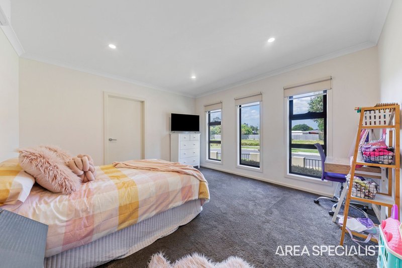 Photo - 58 Armidale Drive, Pakenham VIC 3810 - Image 15