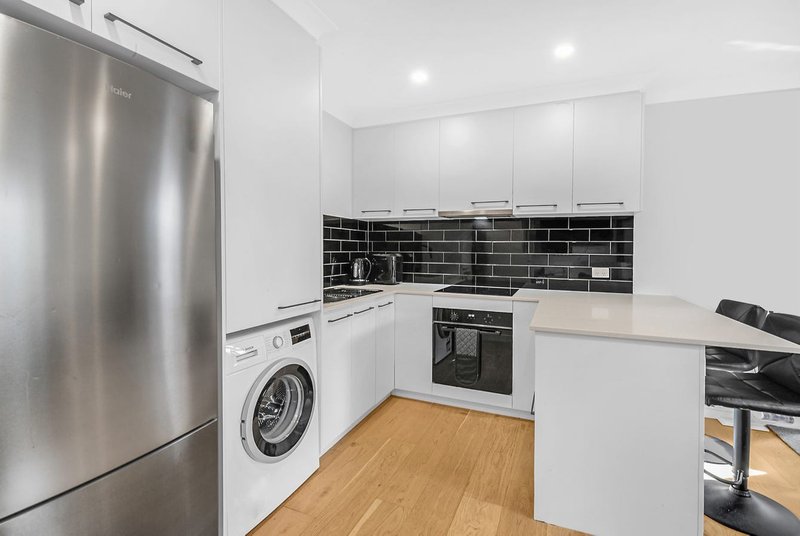 Photo - 58 Arnold Palmer Drive, Parkwood QLD 4214 - Image 24