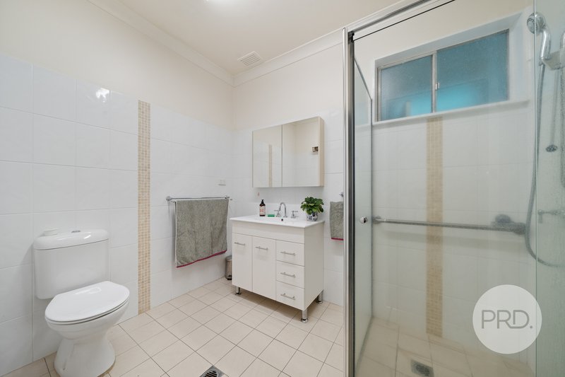 Photo - 58 Ashmont Avenue, Ashmont NSW 2650 - Image 12