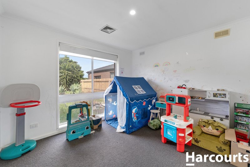 Photo - 58 Baggott Drive, Hoppers Crossing VIC 3029 - Image 8