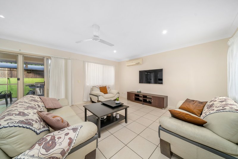 Photo - 58 Baybreeze Crescent, Murrumba Downs QLD 4503 - Image 4