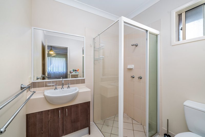 Photo - 58 Baybreeze Crescent, Murrumba Downs QLD 4503 - Image 6