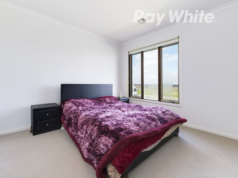 Photo - 58 Bellavista Drive, Wollert VIC 3750 - Image 4