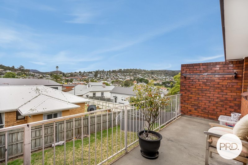 Photo - 5/8 Beltana Street, Lindisfarne TAS 7015 - Image 2