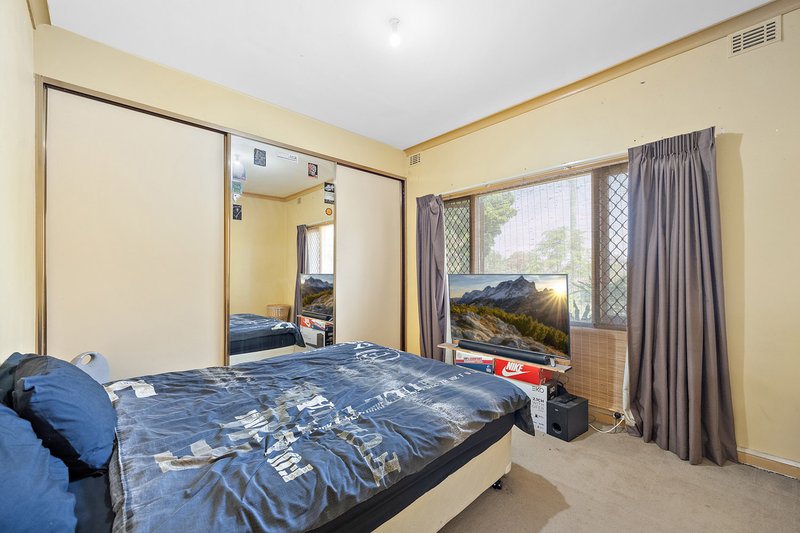 Photo - 58 Bendix Way, Girrawheen WA 6064 - Image 3