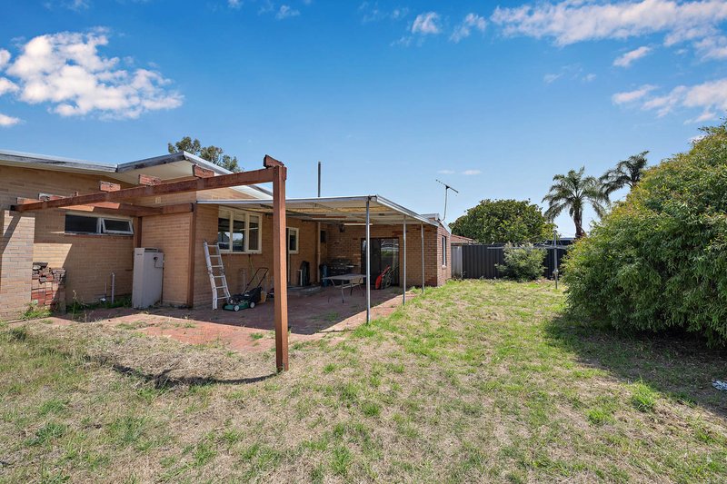 Photo - 58 Bendix Way, Girrawheen WA 6064 - Image 14