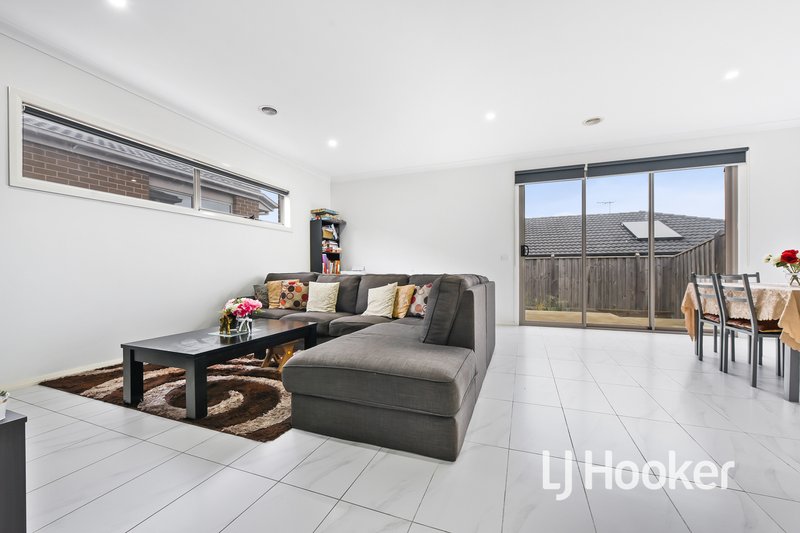 Photo - 58 Bona Vista Rise, Clyde VIC 3978 - Image 2