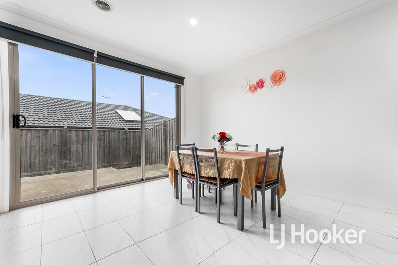 Photo - 58 Bona Vista Rise, Clyde VIC 3978 - Image 6