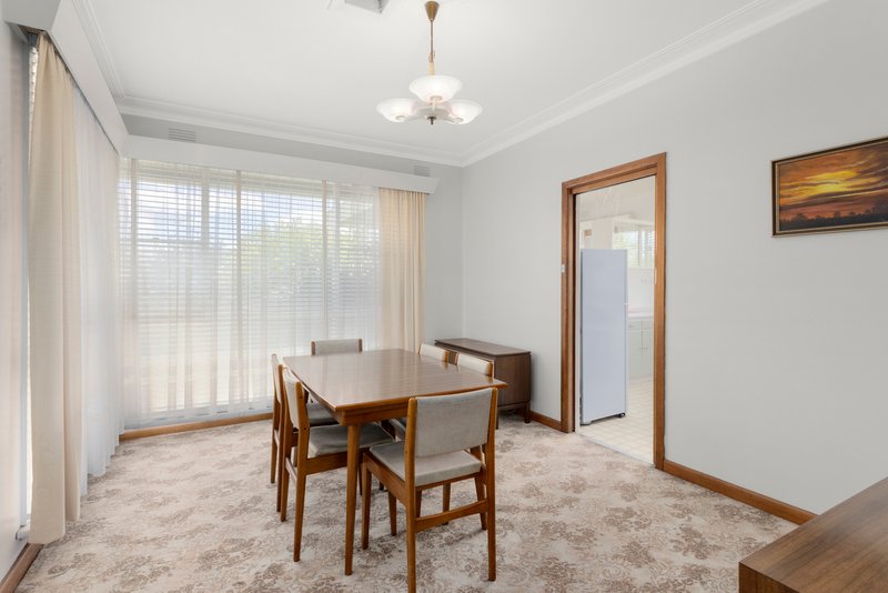 Photo - 58 Brett Street, Murrumbeena VIC 3163 - Image 6