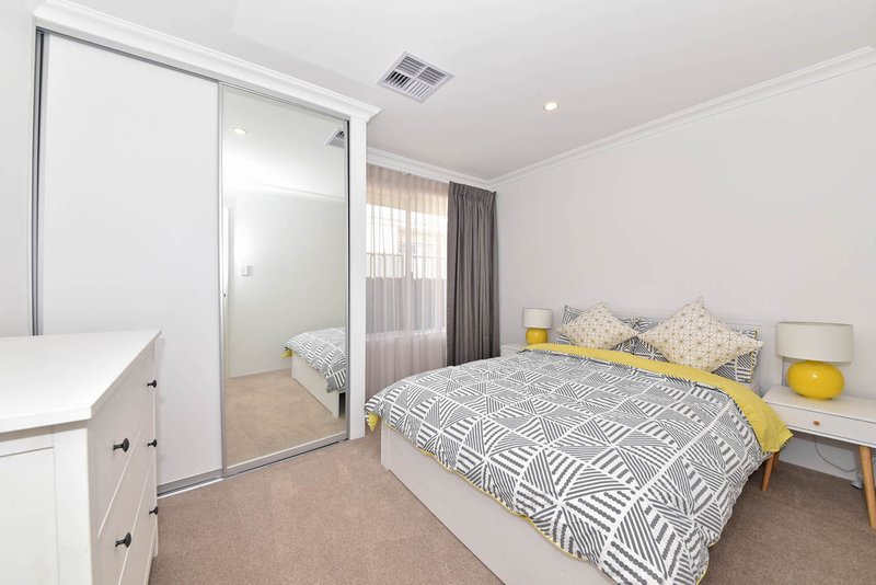 Photo - 58 Bunker Crescent, Yanchep WA 6035 - Image 21