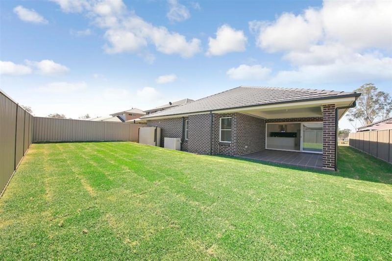 Photo - 58 Cameron Circuit, Harrington Park NSW 2567 - Image 8