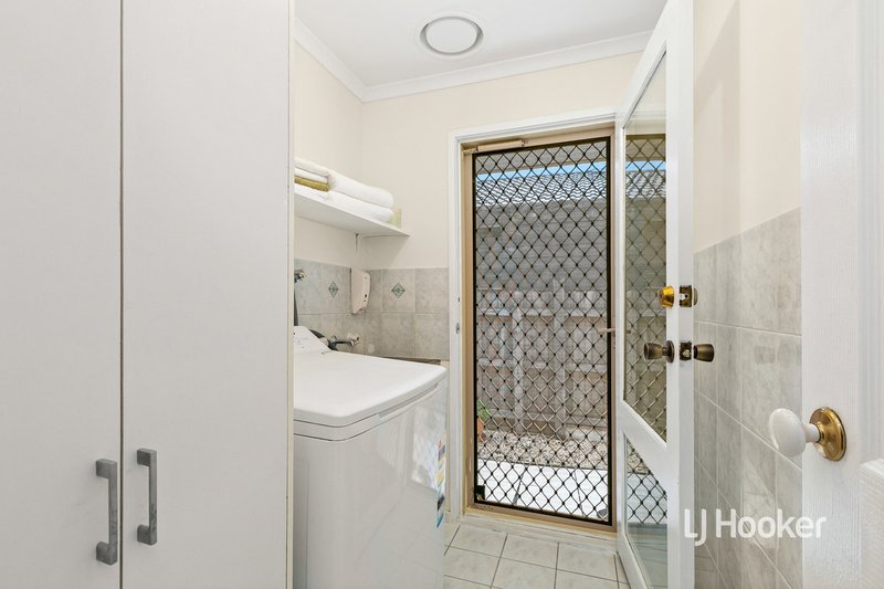 Photo - 58 Canonbury Circle, Seabrook VIC 3028 - Image 12