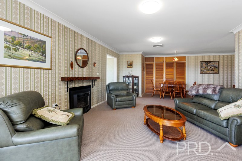 Photo - 58 Carey Street, Tumut NSW 2720 - Image 15