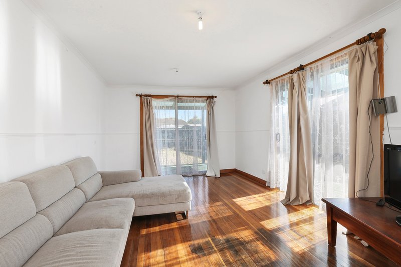 Photo - 58 Carmarthen Drive, Corio VIC 3214 - Image 3