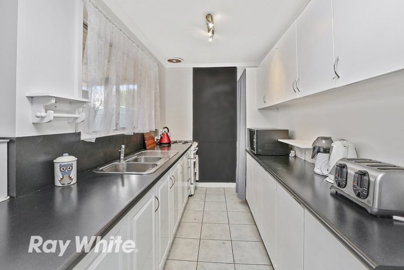 Photo - 58 Carmarthen Drive, Corio VIC 3214 - Image 2