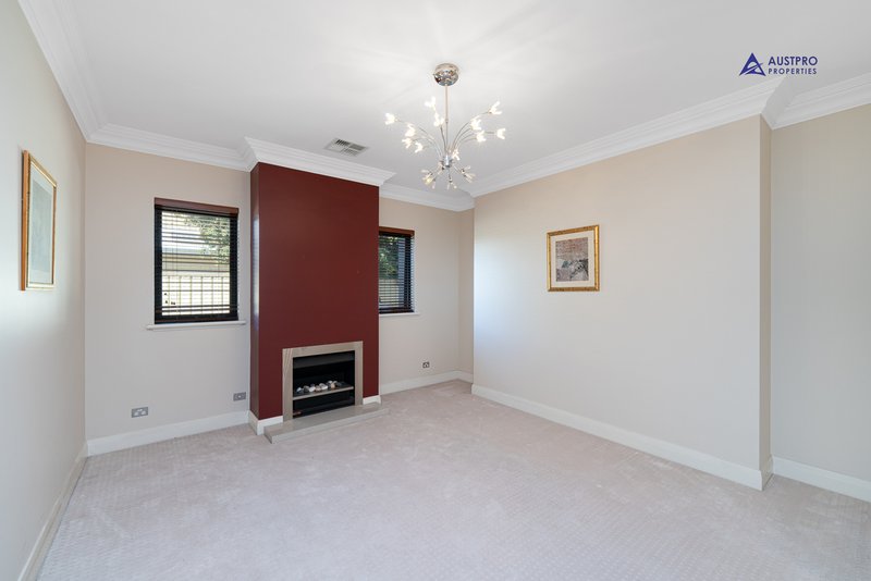 Photo - 58 Clontarf Terrace, Canning Vale WA 6155 - Image 5