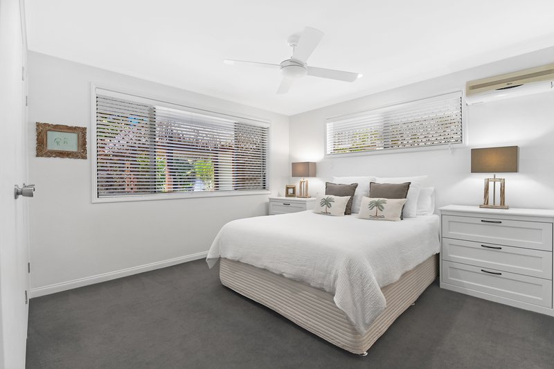 Photo - 58 Collins Crescent, Benowa QLD 4217 - Image 5